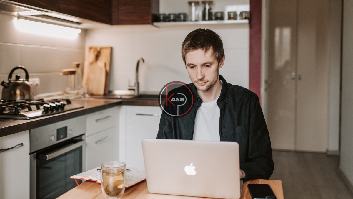 What Should I Really Look At in a Job Offer?